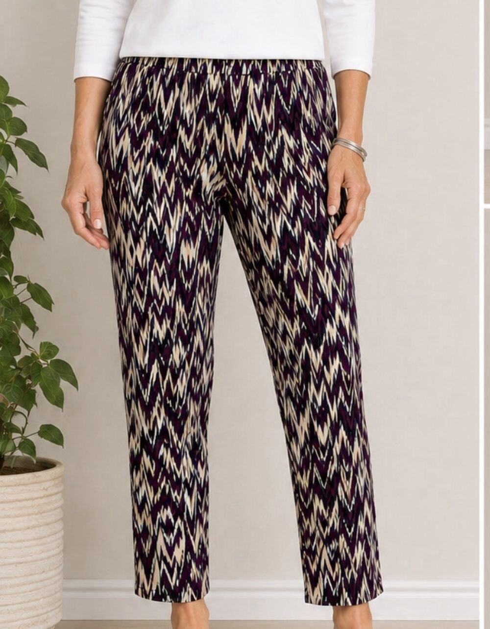 Chico's Travelers Slinky Knit Pants Womens size 2R, L Purple Cream Pull On NEW